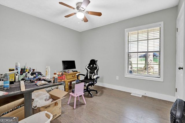 1850 Coachman Cove SW, Snellville, GA 30078