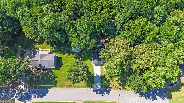 1850 Coachman Cove SW, Snellville, GA 30078