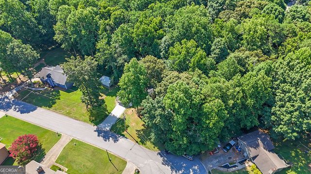 1850 Coachman Cove SW, Snellville, GA 30078