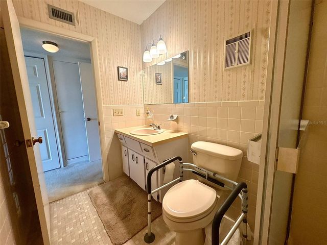 2222 AMERICUS BOULEVARD N 40, Clearwater, FL 33763