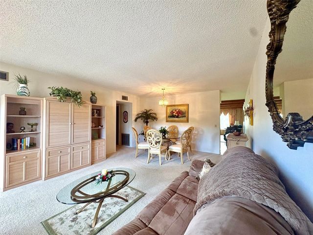 2222 AMERICUS BOULEVARD N 40, Clearwater, FL 33763