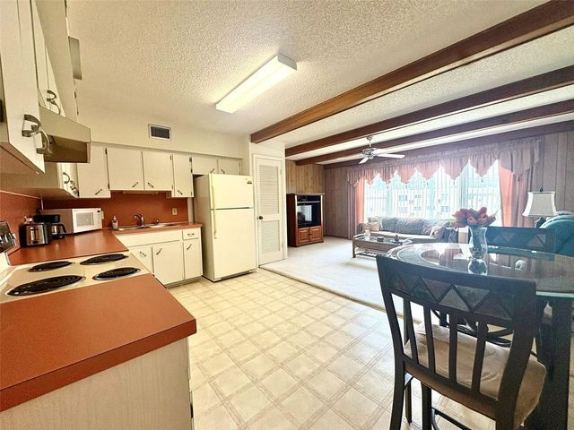 2222 AMERICUS BOULEVARD N 40, Clearwater, FL 33763