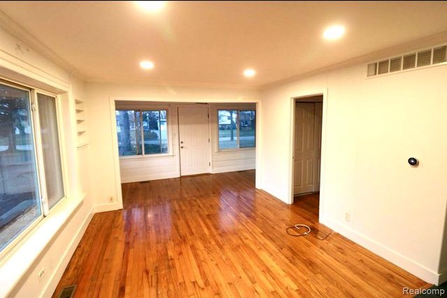 5336 Mansfield Avenue, Sterling Heights, MI 48310