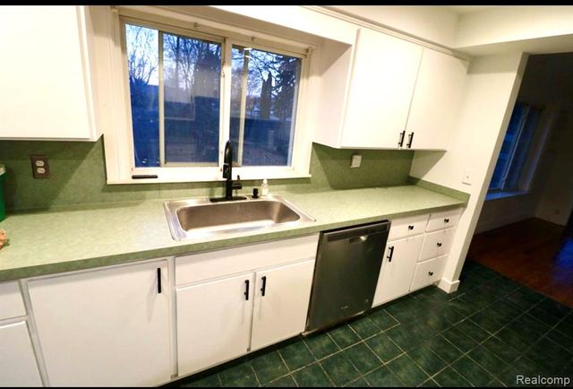 5336 Mansfield Avenue, Sterling Heights, MI 48310