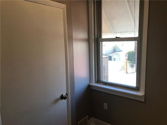 218 S Mathilda St 1, Bloomfield, PA 15224