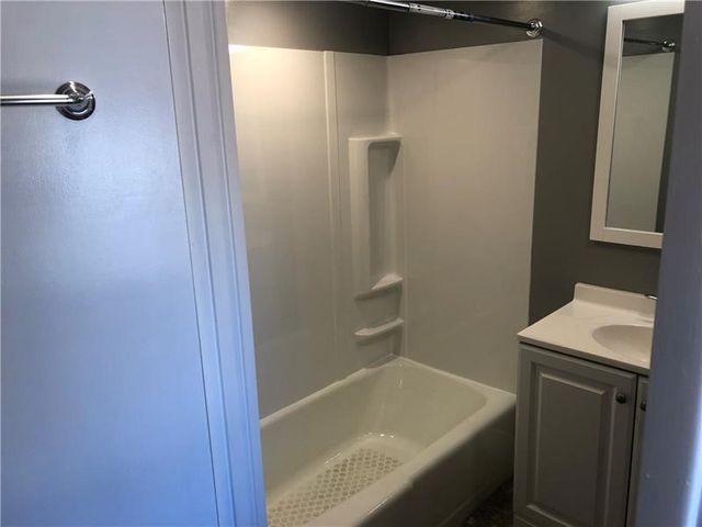218 S Mathilda St 1, Bloomfield, PA 15224