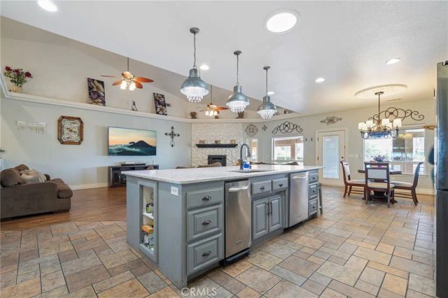 7172 Jargon St, Hesperia, CA 92344