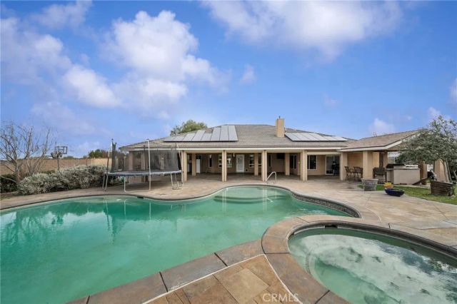 7172 Jargon St, Hesperia, CA 92344