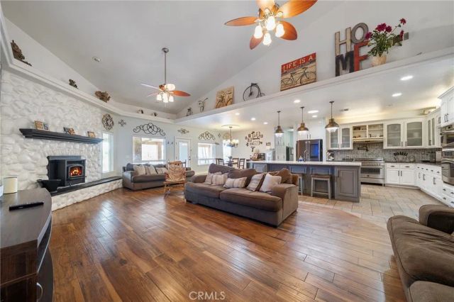 7172 Jargon St, Hesperia, CA 92344