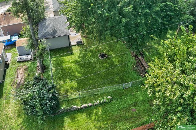 6618 B Street, Omaha, NE 68106