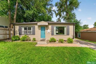 6618 B Street, Omaha, NE 68106