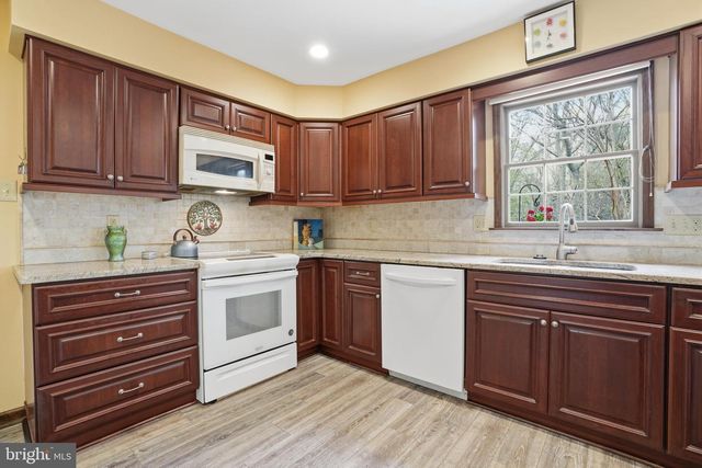 1964 MELMAR RD, Huntingdon Valley, PA 19006