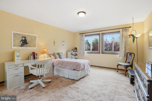 1964 MELMAR RD, Huntingdon Valley, PA 19006