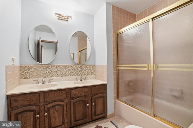1964 MELMAR RD, Huntingdon Valley, PA 19006