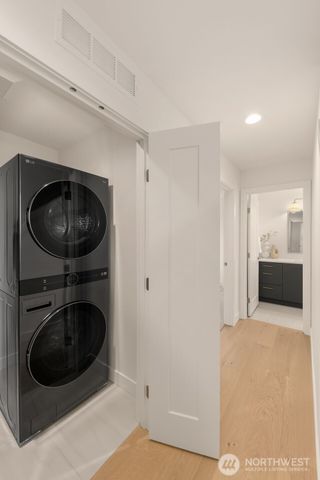 5204 Sand Point Way NE, Seattle, WA 98105