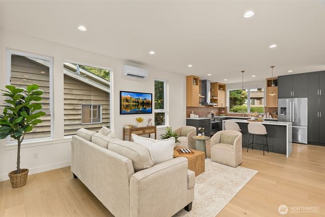 5204 Sand Point Way NE, Seattle, WA 98105