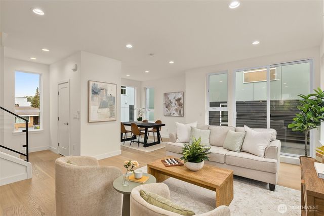 5204 Sand Point Way NE, Seattle, WA 98105