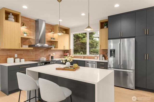 5204 Sand Point Way NE, Seattle, WA 98105