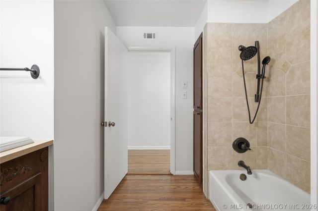 2853 E 35th Place, Tulsa, OK 74105
