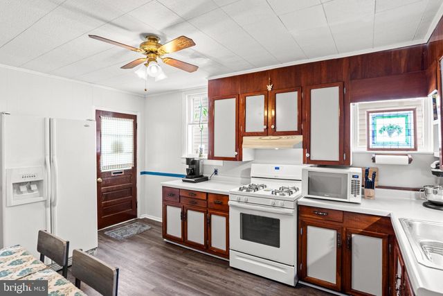 461 E KING ST, Shippensburg, PA 17257