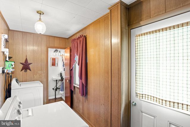 461 E KING ST, Shippensburg, PA 17257