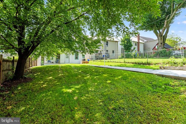 461 E KING ST, Shippensburg, PA 17257