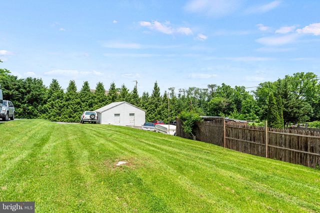 461 E KING ST, Shippensburg, PA 17257