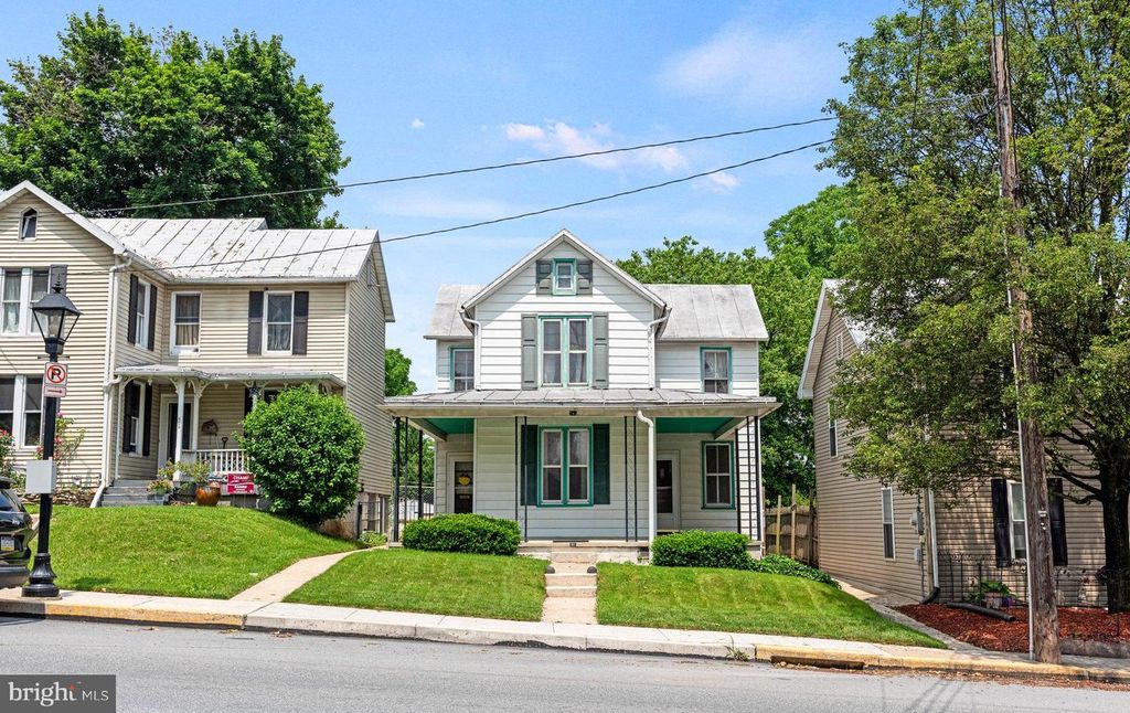 461 E KING ST, Shippensburg, PA 17257
