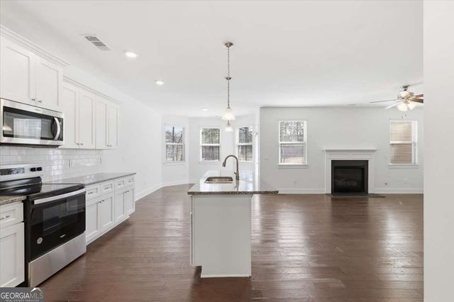 1076 Adams Haven Bend, Acworth, GA 30101