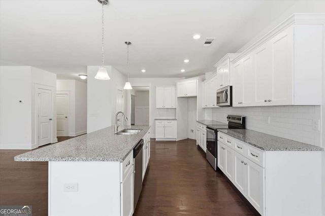 1076 Adams Haven Bend, Acworth, GA 30101