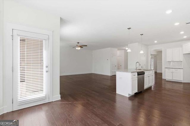 1076 Adams Haven Bend, Acworth, GA 30101