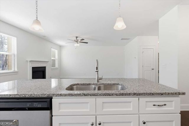 1076 Adams Haven Bend, Acworth, GA 30101