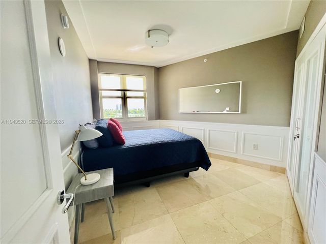 20000 E Country Club Dr 806, Aventura, FL 33180