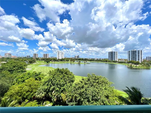 20000 E Country Club Dr 806, Aventura, FL 33180