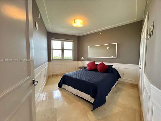 20000 E Country Club Dr 806, Aventura, FL 33180