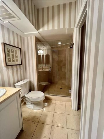 20000 E Country Club Dr 806, Aventura, FL 33180