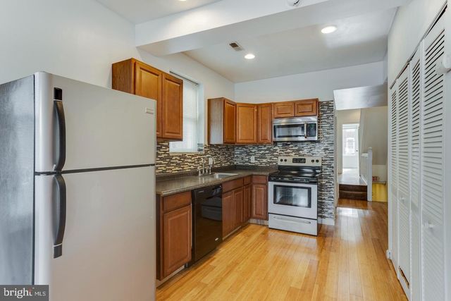 4031 GREEN ST, Philadelphia, PA 19104