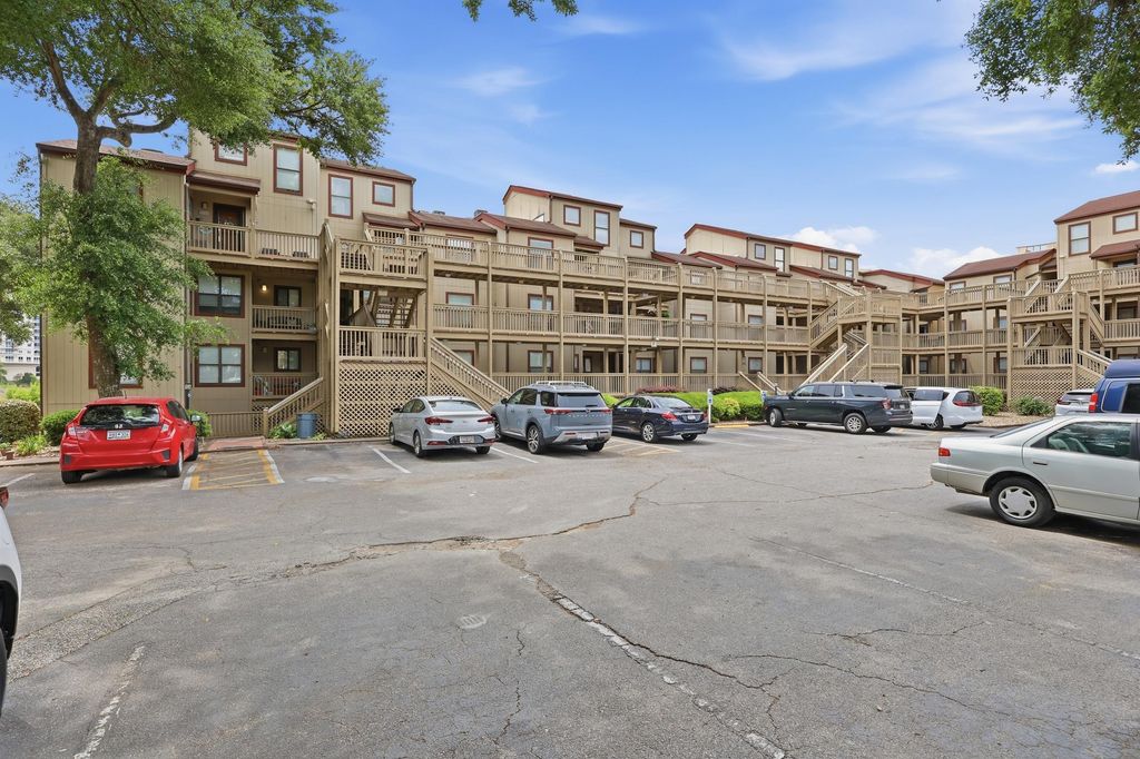 501 Maison Dr Apt F14, Myrtle Beach, SC 29572