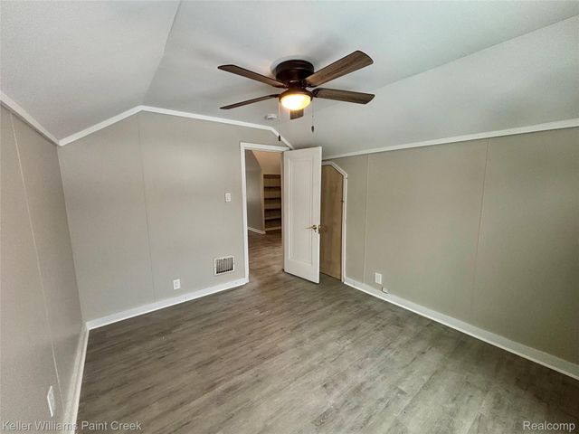 78 E Strathmore Avenue, Pontiac, MI 48340