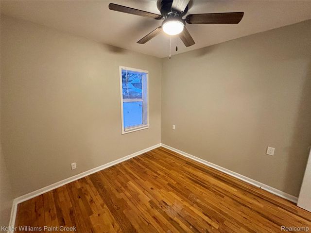 78 E Strathmore Avenue, Pontiac, MI 48340