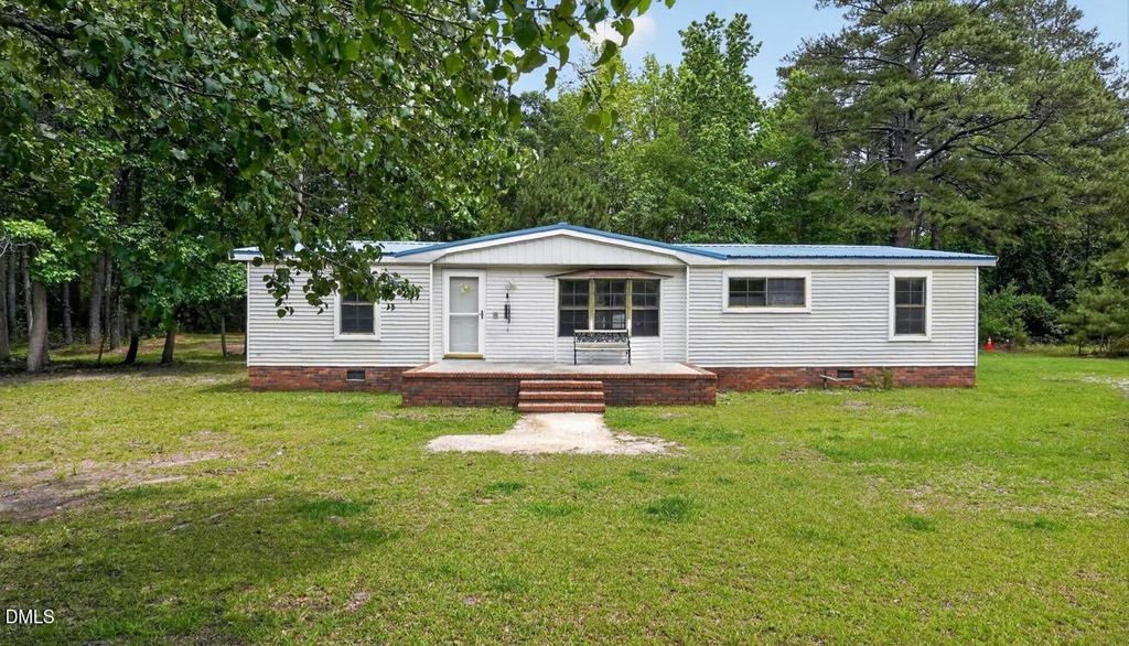 5689 Maxwell Road, Stedman, NC 28391