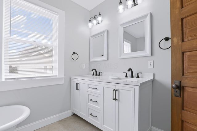 519 E Main Street, Hebron, OH 43025