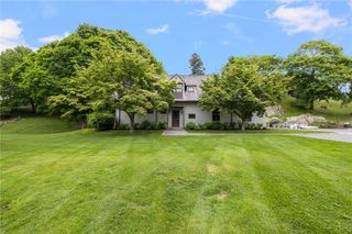33 Beacon Hill Road, Newport, RI 02840