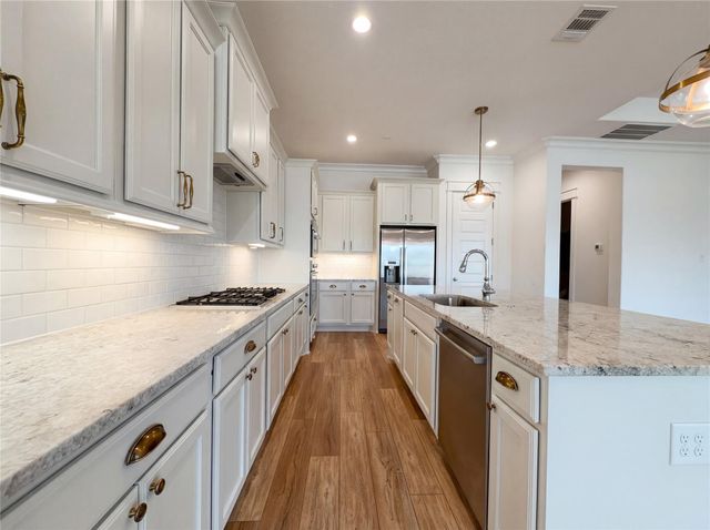 2333 Goldenglade Drive, Conroe, TX 77384