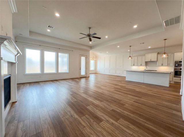 2333 Goldenglade Drive, Conroe, TX 77384