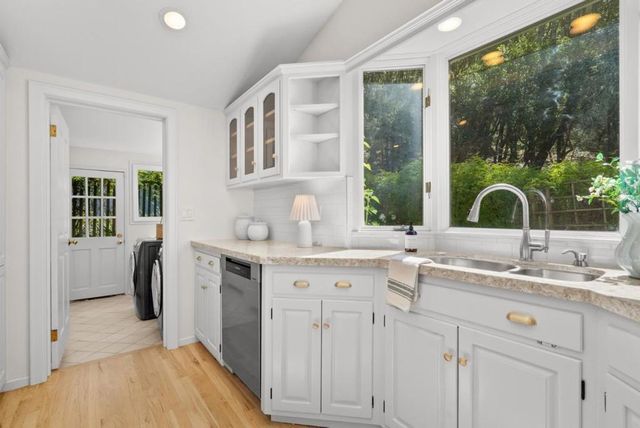 745 Granite Ridge Drive, Santa Cruz, CA 95065