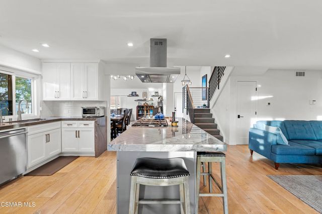 854 Lindawood Street, Newbury Park, CA 91320