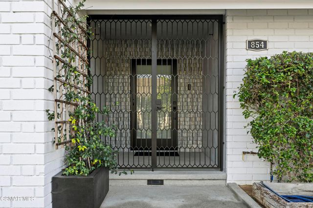 854 Lindawood Street, Newbury Park, CA 91320