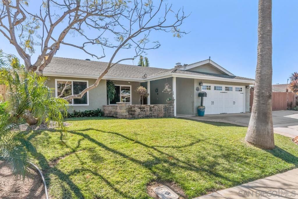 Image 2 of property listing at 2245 Nob Hill Drive, Carlsbad, CA 92008