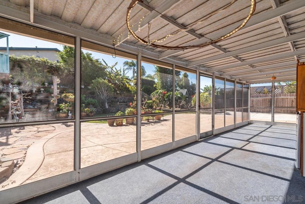 Image 27 of property listing at 2245 Nob Hill Drive, Carlsbad, CA 92008